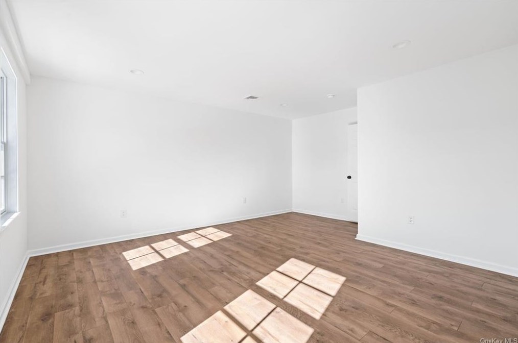 64 Oak St, Walden NY  12586-1241 exterior