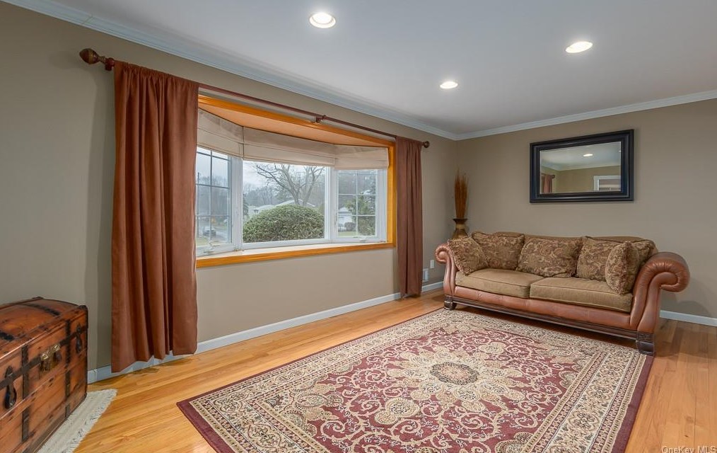 12 Elyse Dr, New City NY  10956-3308 exterior