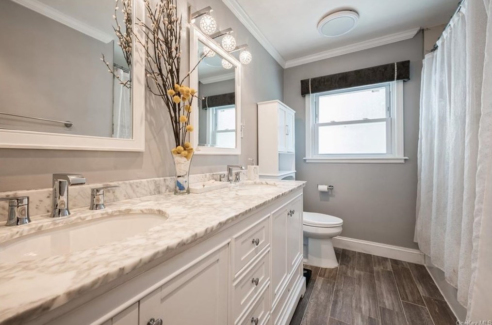 23 Montrose Rd, Yonkers NY  10710-2801 exterior