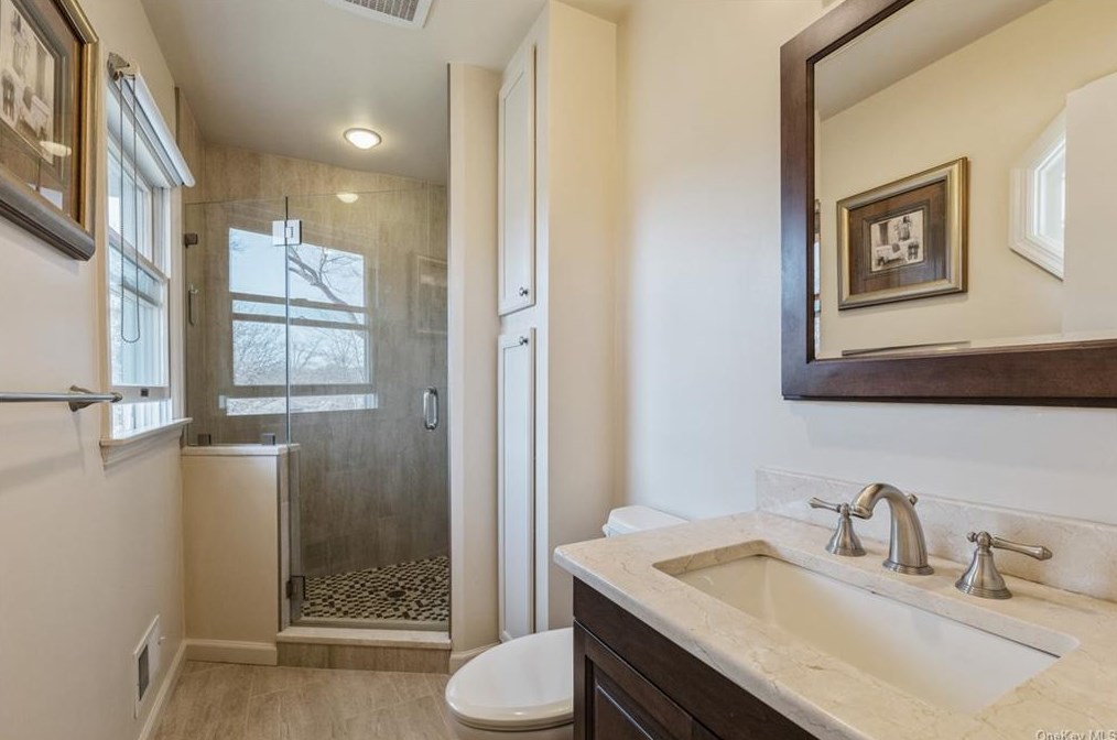 9 Cavalry Dr, New City NY  10956-5201 exterior