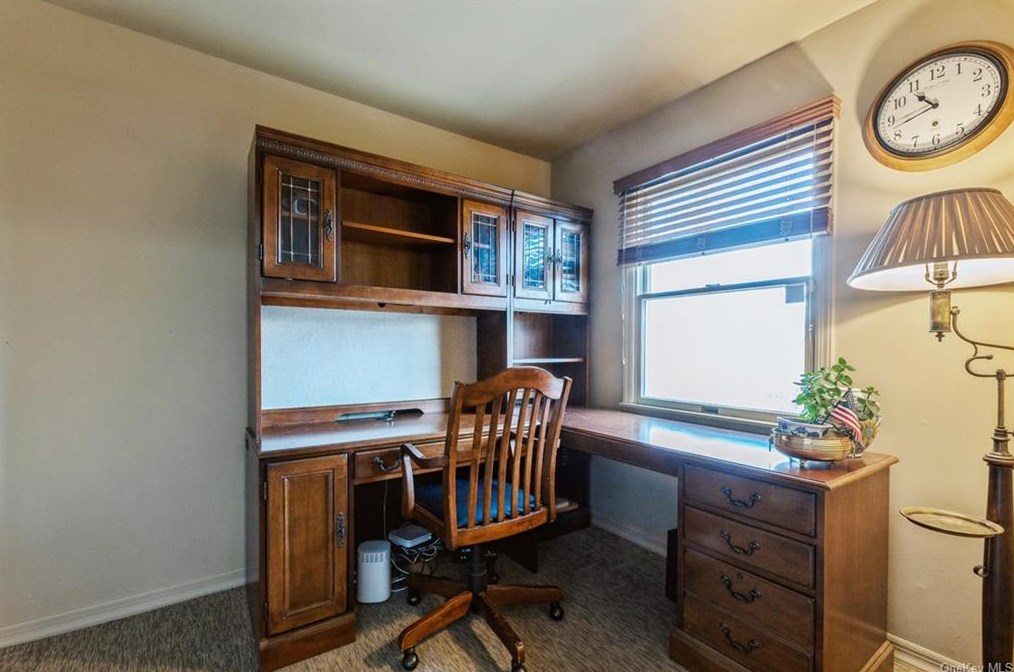 9 Cavalry Dr, New City NY  10956-5201 exterior