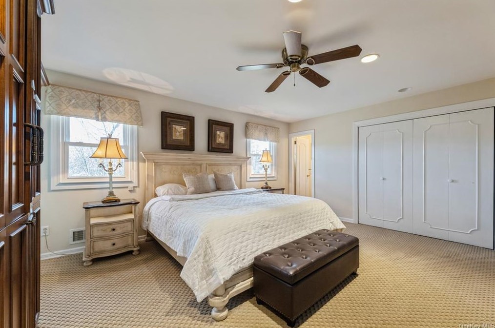 9 Cavalry Dr, New City NY  10956-5201 exterior