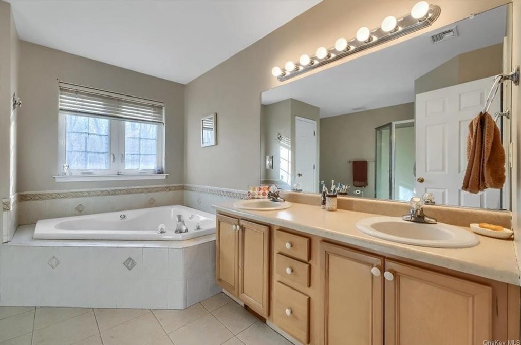 167 Mine Rd, Monroe NY  10950-4725 exterior