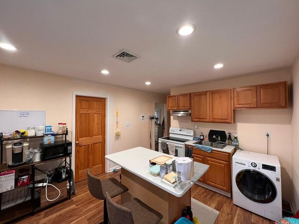 515 Shr Dr, Newburgh NY  12553-5487 exterior