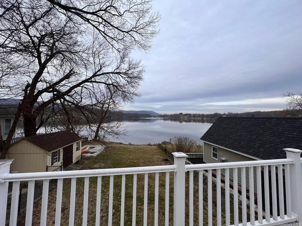 515 Shr Dr, Newburgh NY  12553-5487 exterior