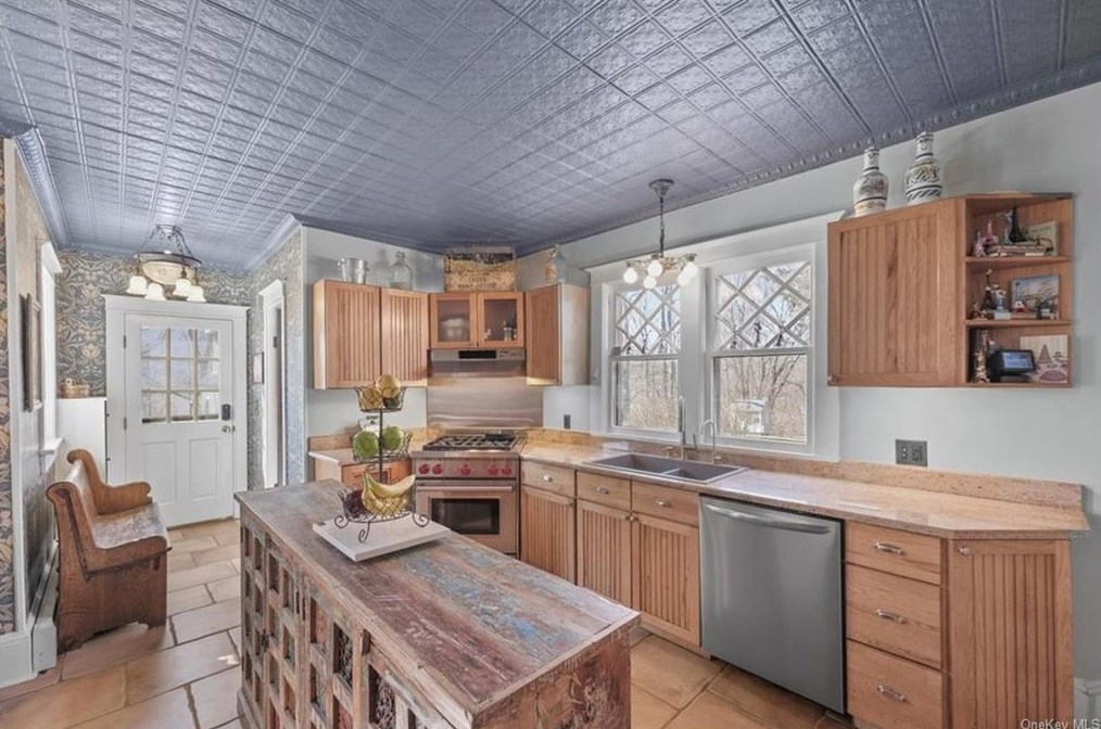 1629 State Route 94, Newburgh NY  12553-5940 exterior