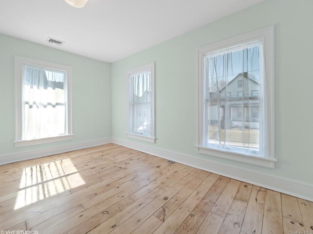 39 Ackerman St, Beacon NY 12508-2824 exterior