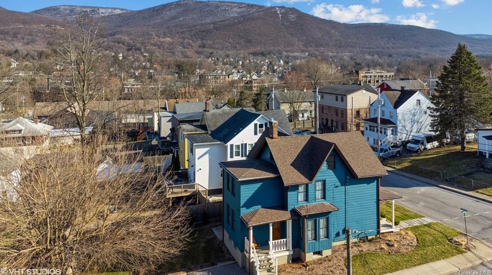 39 Ackerman St, Beacon NY 12508-2824 exterior