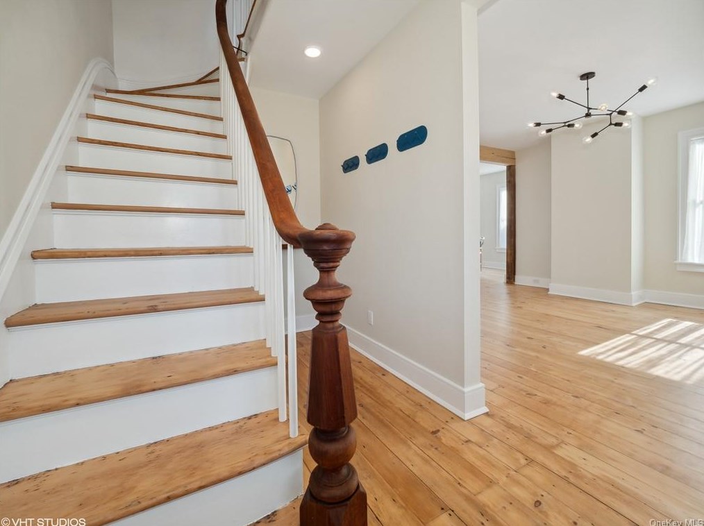 39 Ackerman St, Beacon NY 12508-2824 exterior