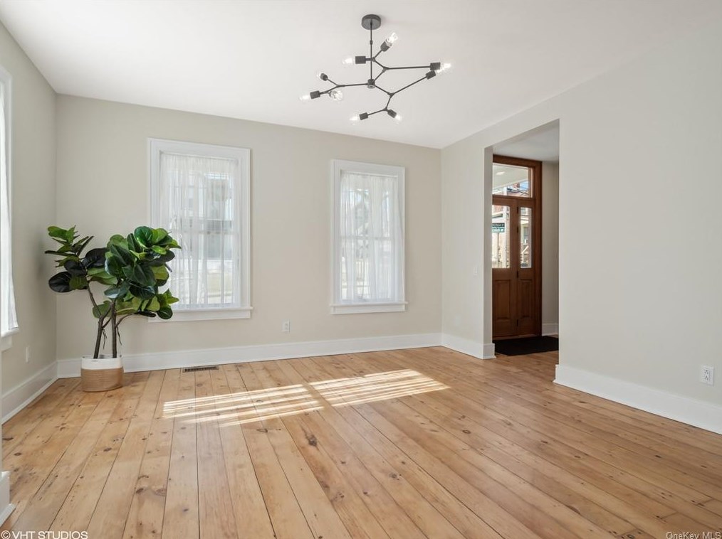 39 Ackerman St, Beacon NY 12508-2824 exterior