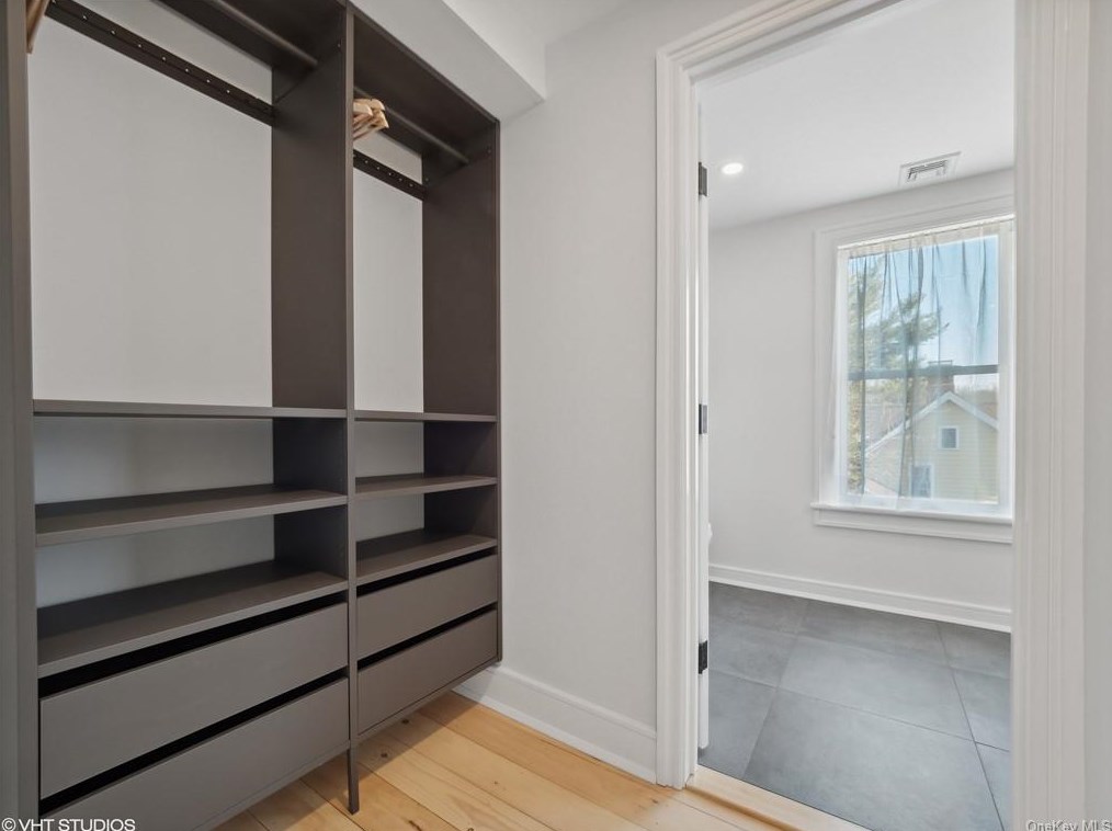 39 Ackerman St, Beacon NY 12508-2824 exterior