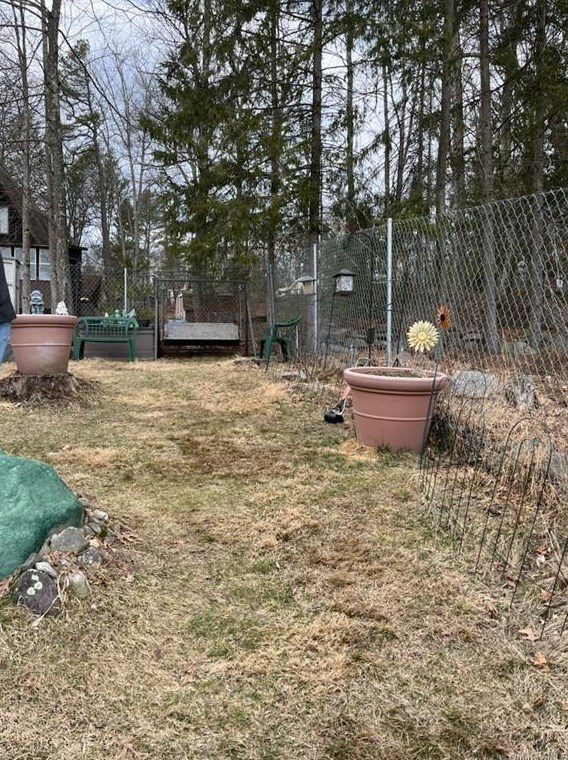 51 Mohican Trl, Glen Spey NY  12737-5915 exterior