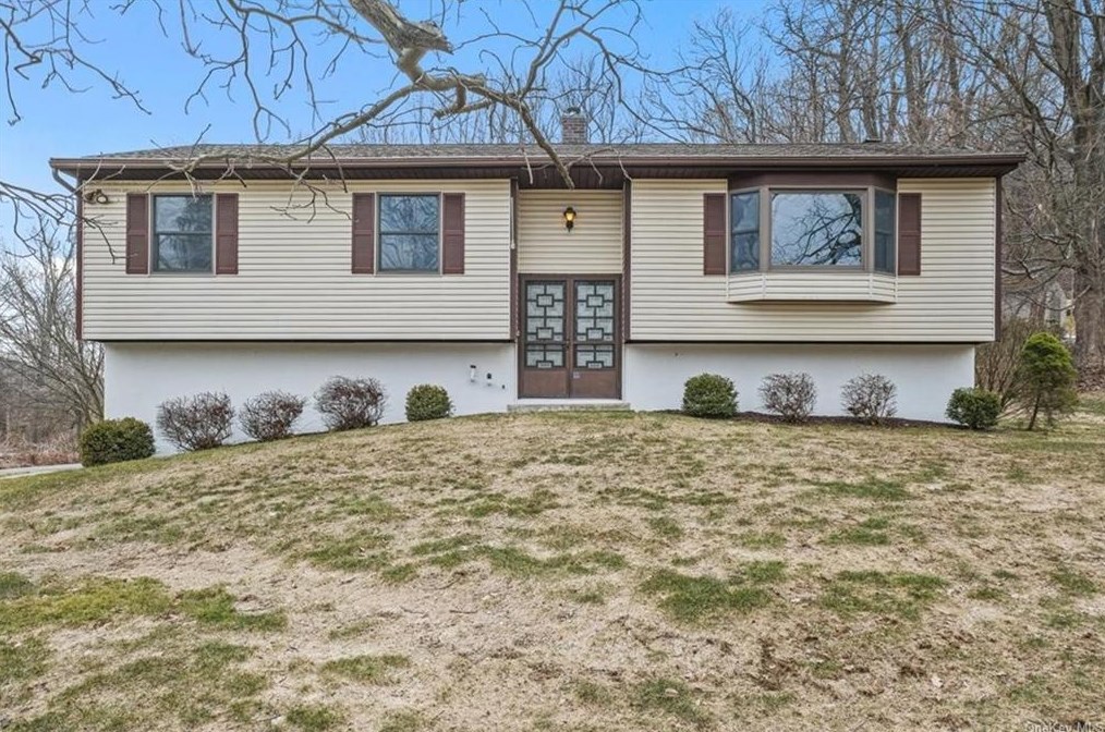 574 Shenandoah Rd, East Fishkill NY  12533-6860 exterior