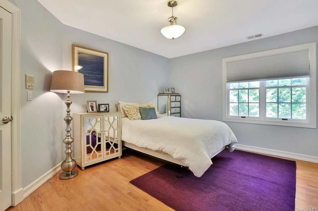 5 Cornel Dr, Goldens Bridge NY  10526-1418 exterior