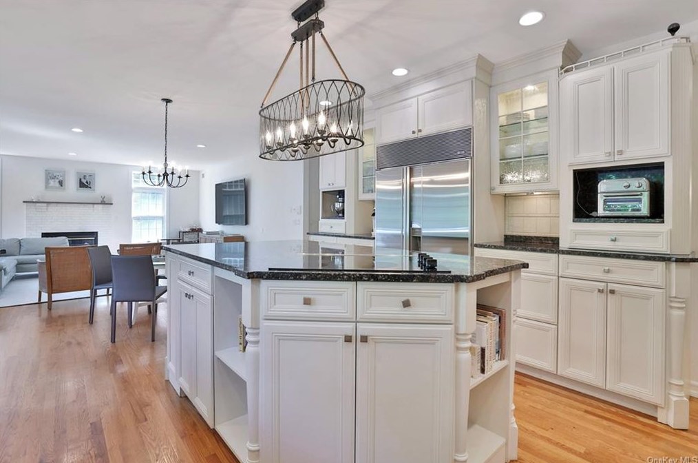 5 Cornel Dr, Goldens Bridge NY  10526-1418 exterior