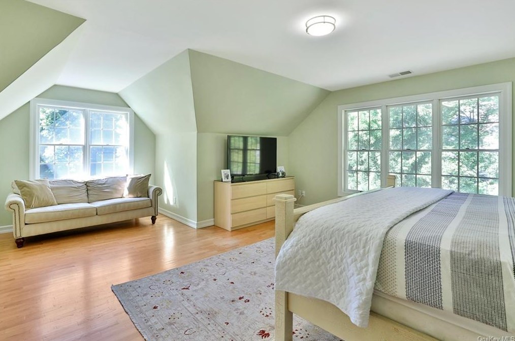 5 Cornel Dr, Goldens Bridge NY  10526-1418 exterior