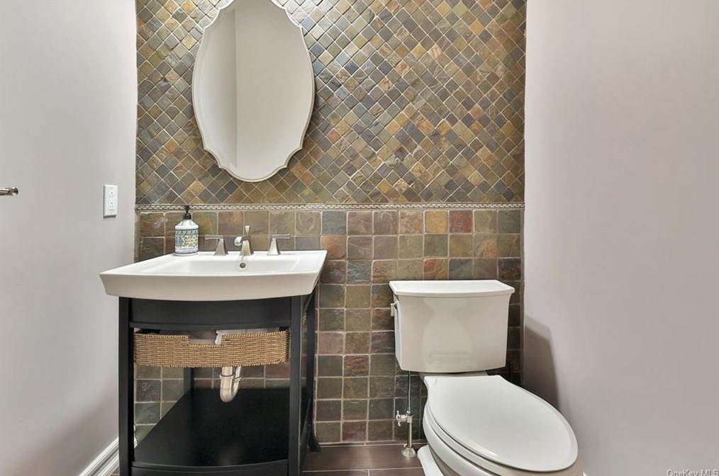 5 Cornel Dr, Goldens Bridge NY  10526-1418 exterior