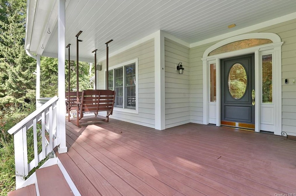 5 Cornel Dr, Goldens Bridge NY  10526-1418 exterior