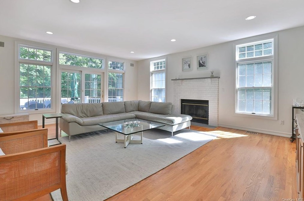 5 Cornel Dr, Goldens Bridge NY  10526-1418 exterior