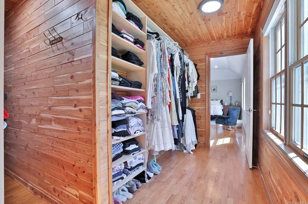 5 Cornel Dr, Goldens Bridge NY  10526-1418 exterior