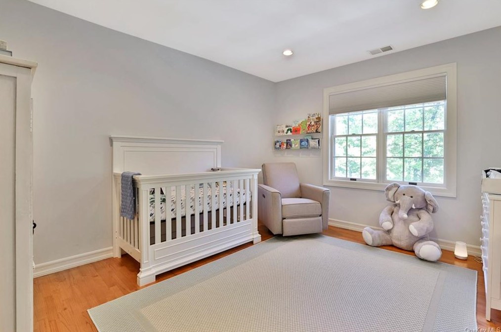 5 Cornel Dr, Goldens Bridge NY  10526-1418 exterior