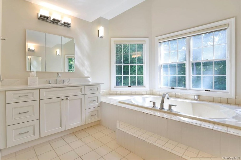 5 Cornel Dr, Goldens Bridge NY  10526-1418 exterior