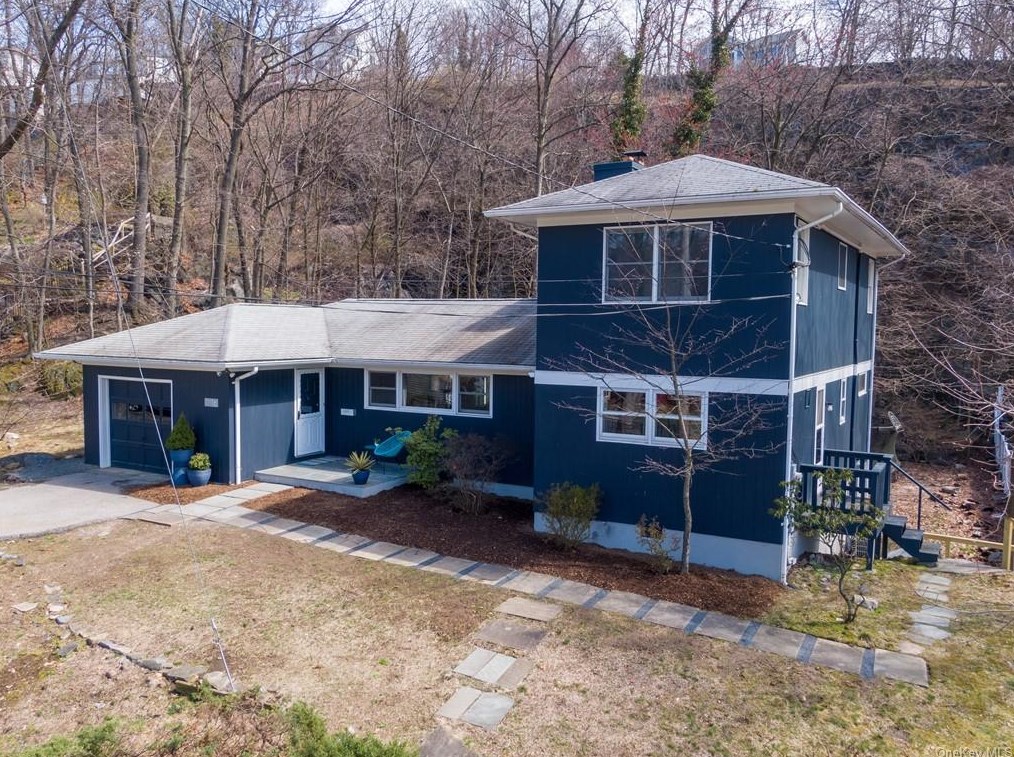 16 Hamilton Ave, Yonkers NY  10706-3120 exterior