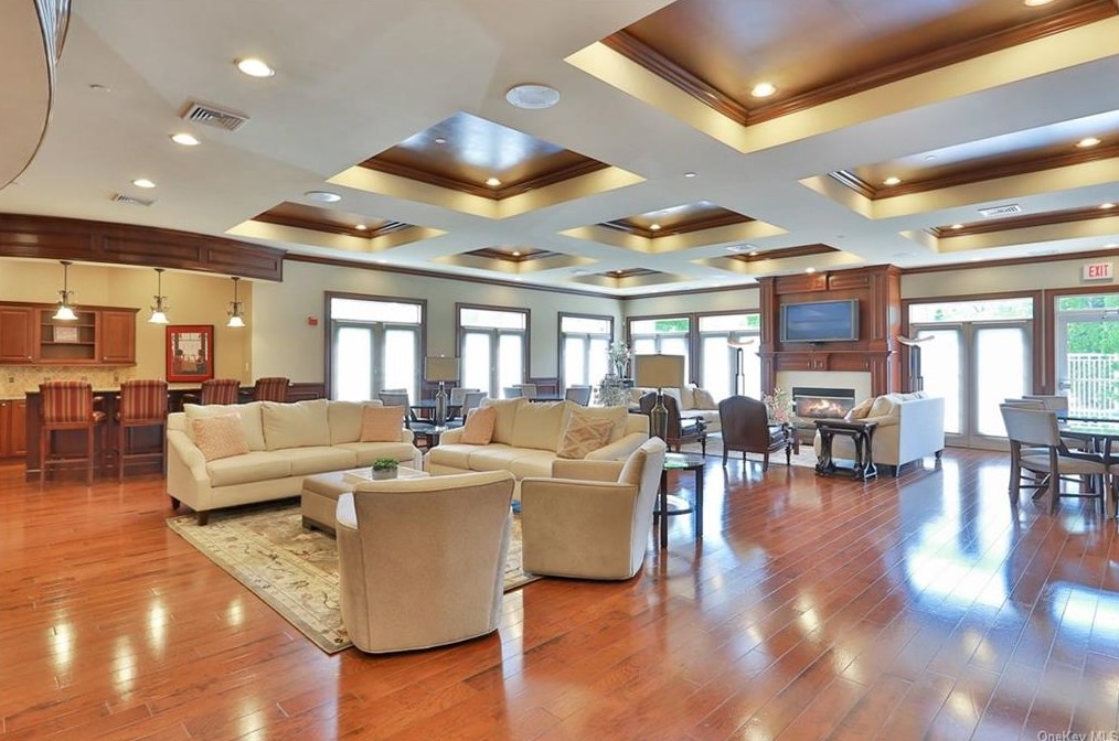 3115 Leeward Dr, Haverstraw NY  10927-2127 exterior