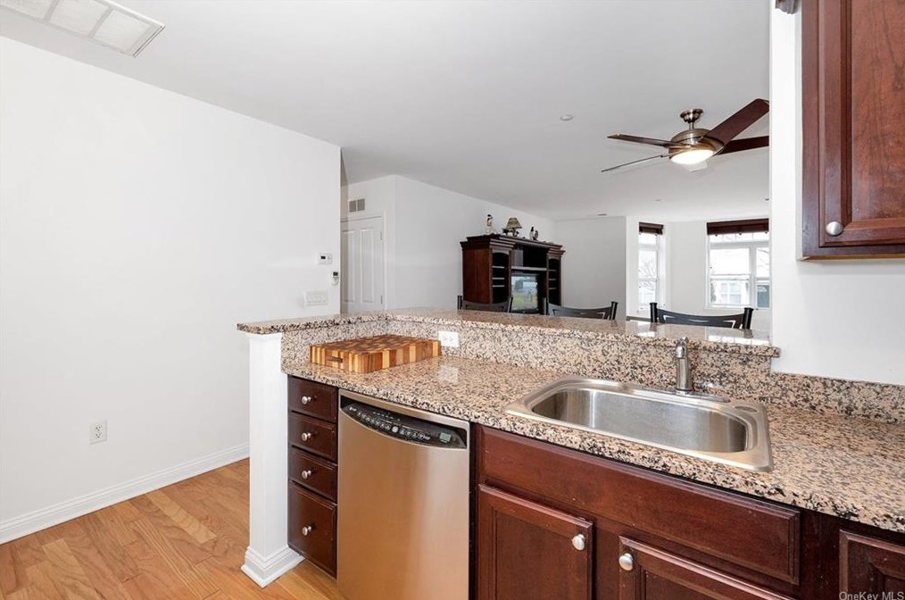 3115 Leeward Dr, Haverstraw NY  10927-2127 exterior