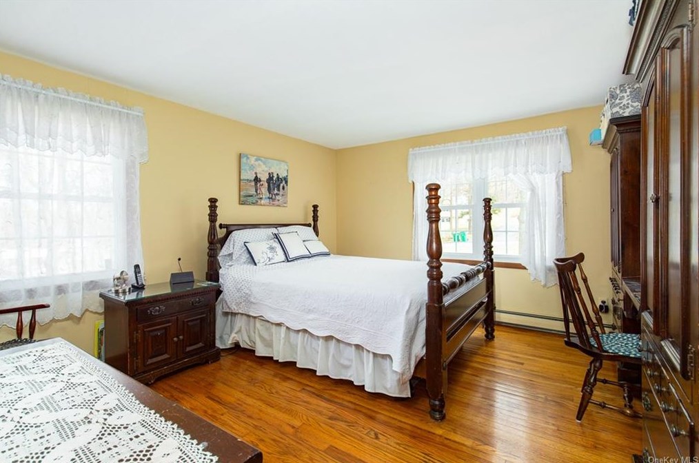 10 Memory Ln, East Fishkill NY  12533-6801 exterior