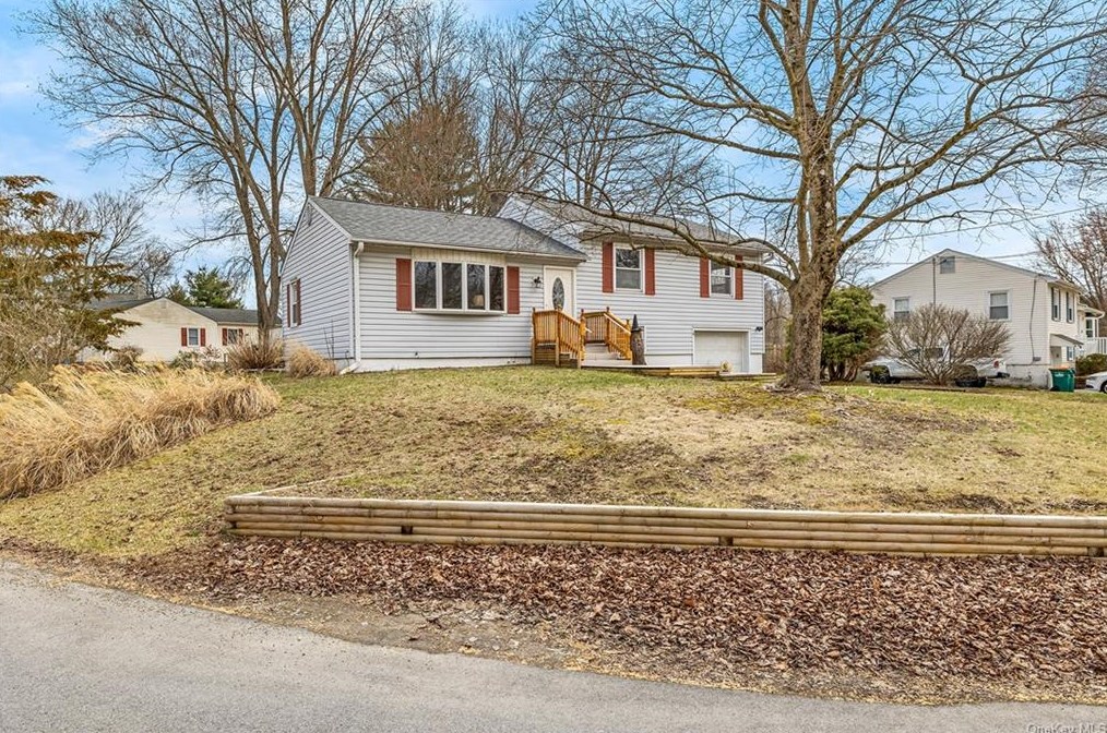 123 Titusville Rd, Poughkeepsie NY  12603-3238 exterior