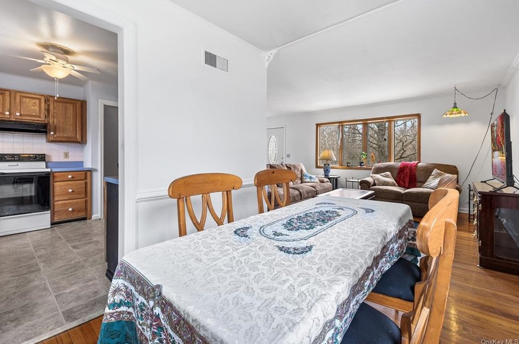 123 Titusville Rd, Poughkeepsie NY  12603-3238 exterior