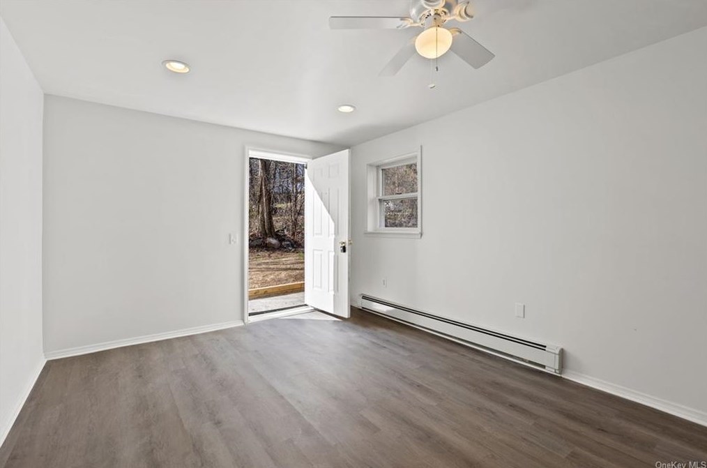 669 Gardnertown Rd, Newburgh NY  12550-1554 exterior
