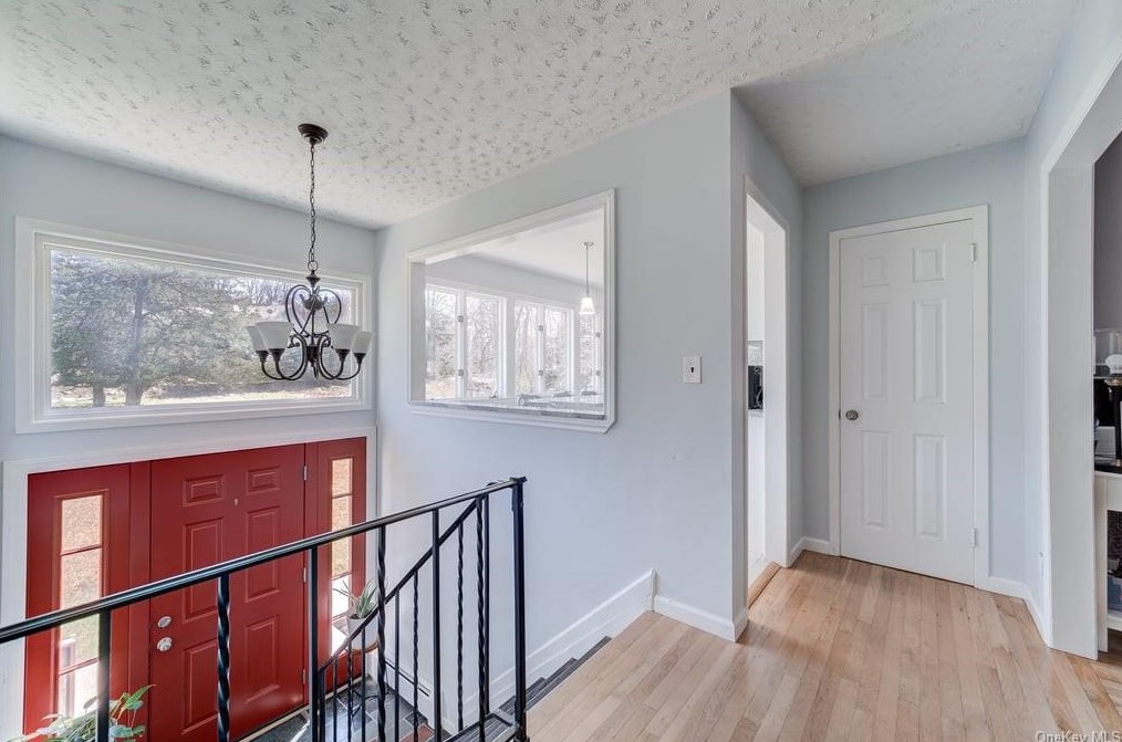 10 Karen Dr, Monroe NY  10950-4525 exterior