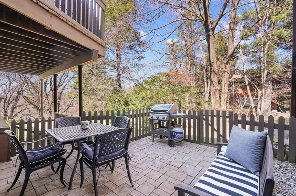 355 Martling Ave, North Tarrytown NY  10591-4711 exterior