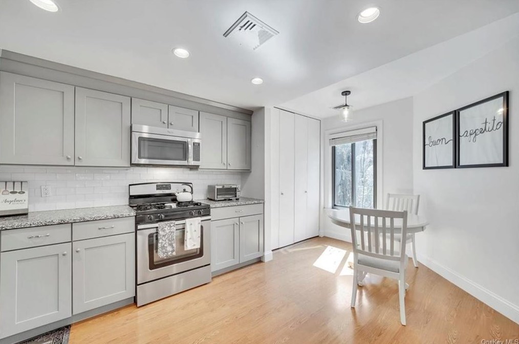 355 Martling Ave, North Tarrytown NY  10591-4711 exterior