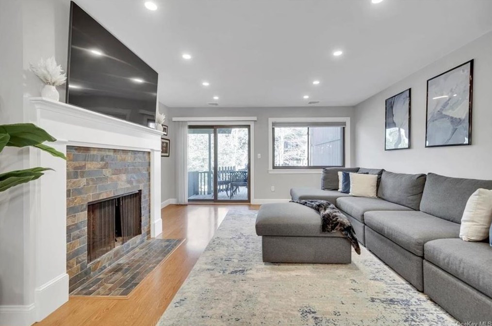 355 Martling Ave, North Tarrytown NY  10591-4711 exterior