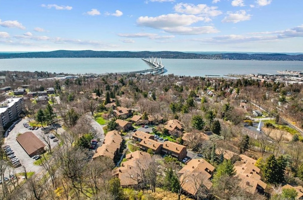 355 Martling Ave, North Tarrytown NY  10591-4711 exterior