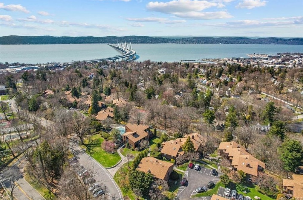 355 Martling Ave, North Tarrytown NY  10591-4711 exterior