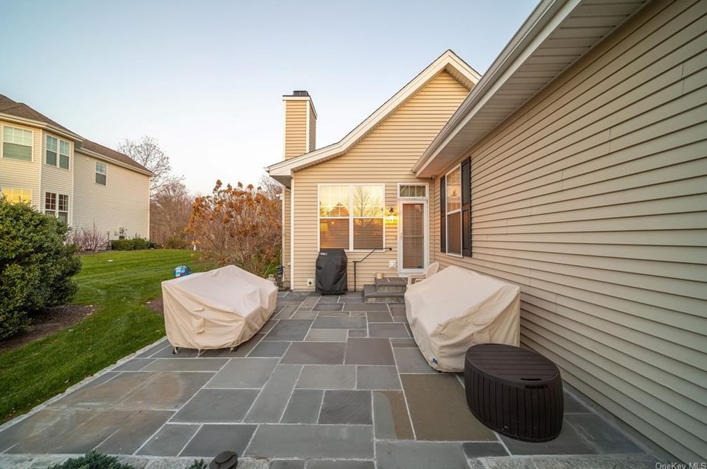 31 Four Corners Blvd, East Fishkill NY  12533-4309 exterior