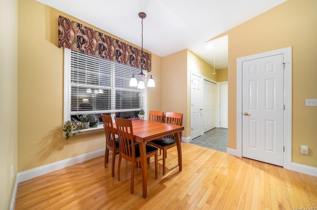 31 Four Corners Blvd, East Fishkill NY  12533-4309 exterior