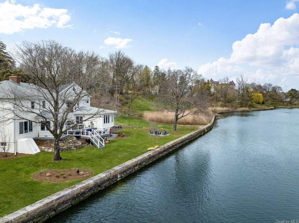 722 Guion Dr, Mamaroneck NY  10543-4019 exterior