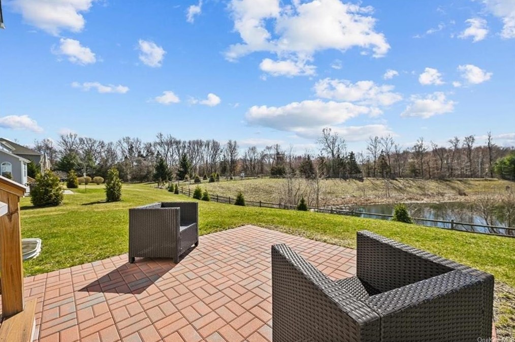 40 Fenton Way, East Fishkill NY  12533-7376 exterior