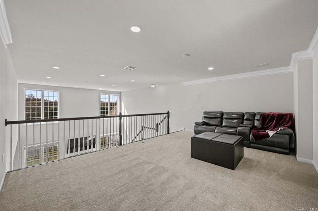 40 Fenton Way, East Fishkill NY  12533-7376 exterior