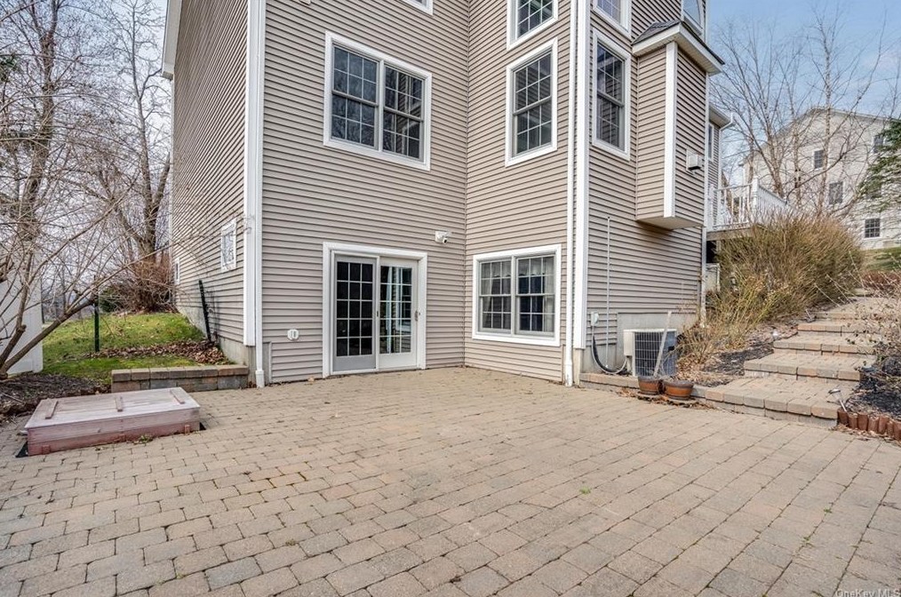 68 Sandy Pines Blvd, East Fishkill NY  12533-8212 exterior