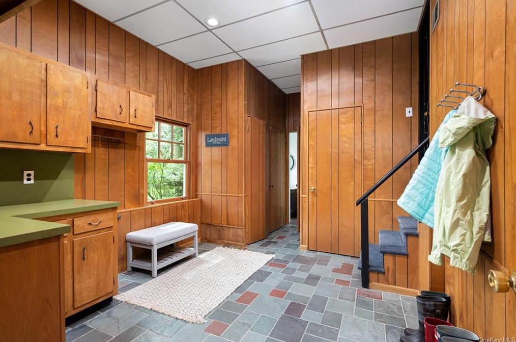 6 Pheasant Run, Larchmont NY  10538-3423 exterior