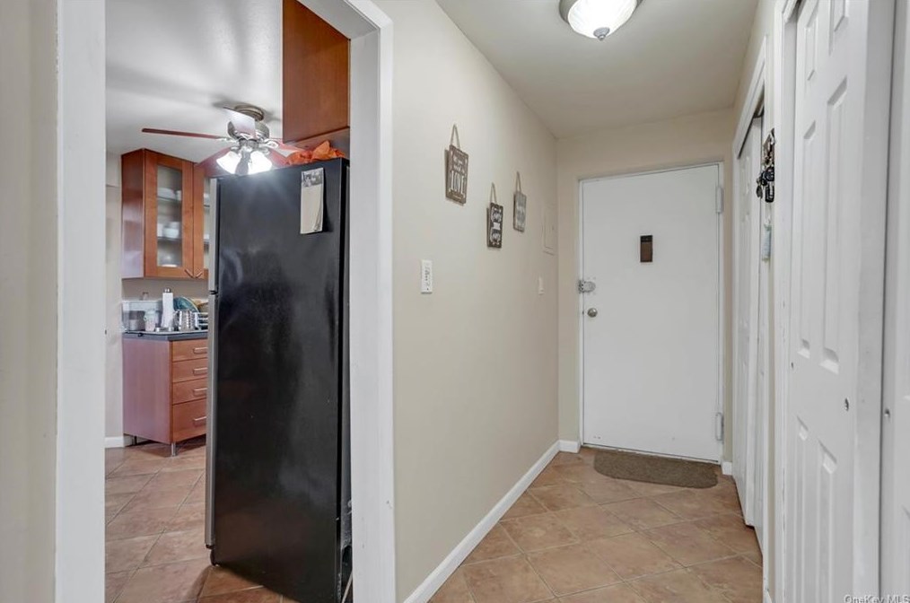 291 Country Club Ln, Mount Ivy NY  10970-2524 exterior