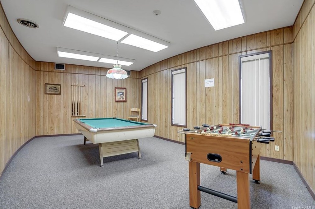 291 Country Club Ln, Mount Ivy NY  10970-2524 exterior