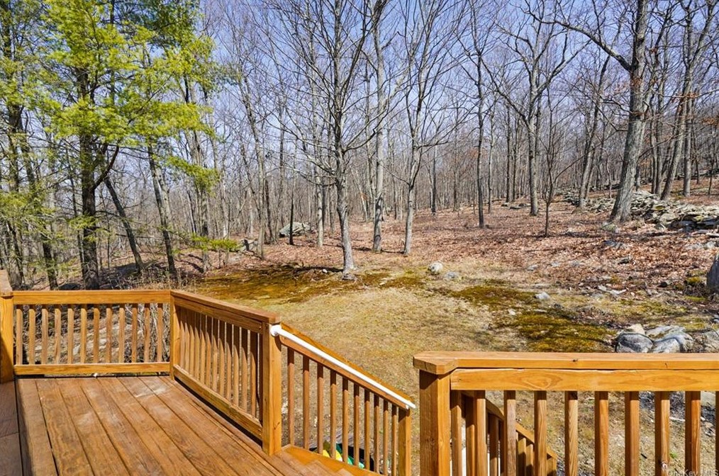32 Lacrosse Rd, Kent Lakes NY  10512-3631 exterior