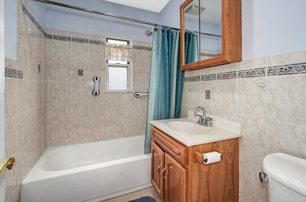 107 Fenimore Rd, Mamaroneck NY  10543-3502 exterior